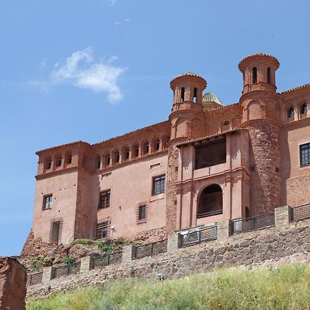 Hospederia Palacio Papa Luna Ильюэка Экстерьер фото